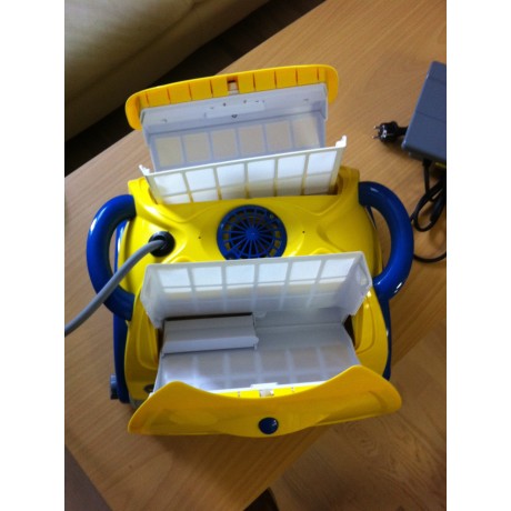 Bazénový vysavač AQUABOT Bravo Top