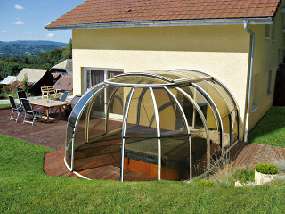 Kvalitní zastřešení vířivky OASIS™